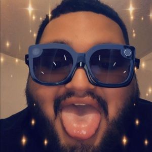 Meet your Posher, Emilio